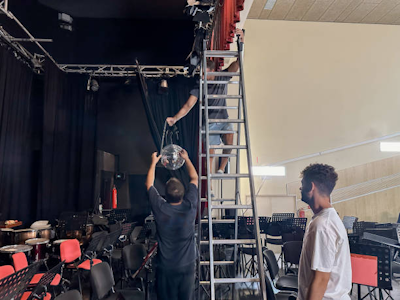 Lighting Technician